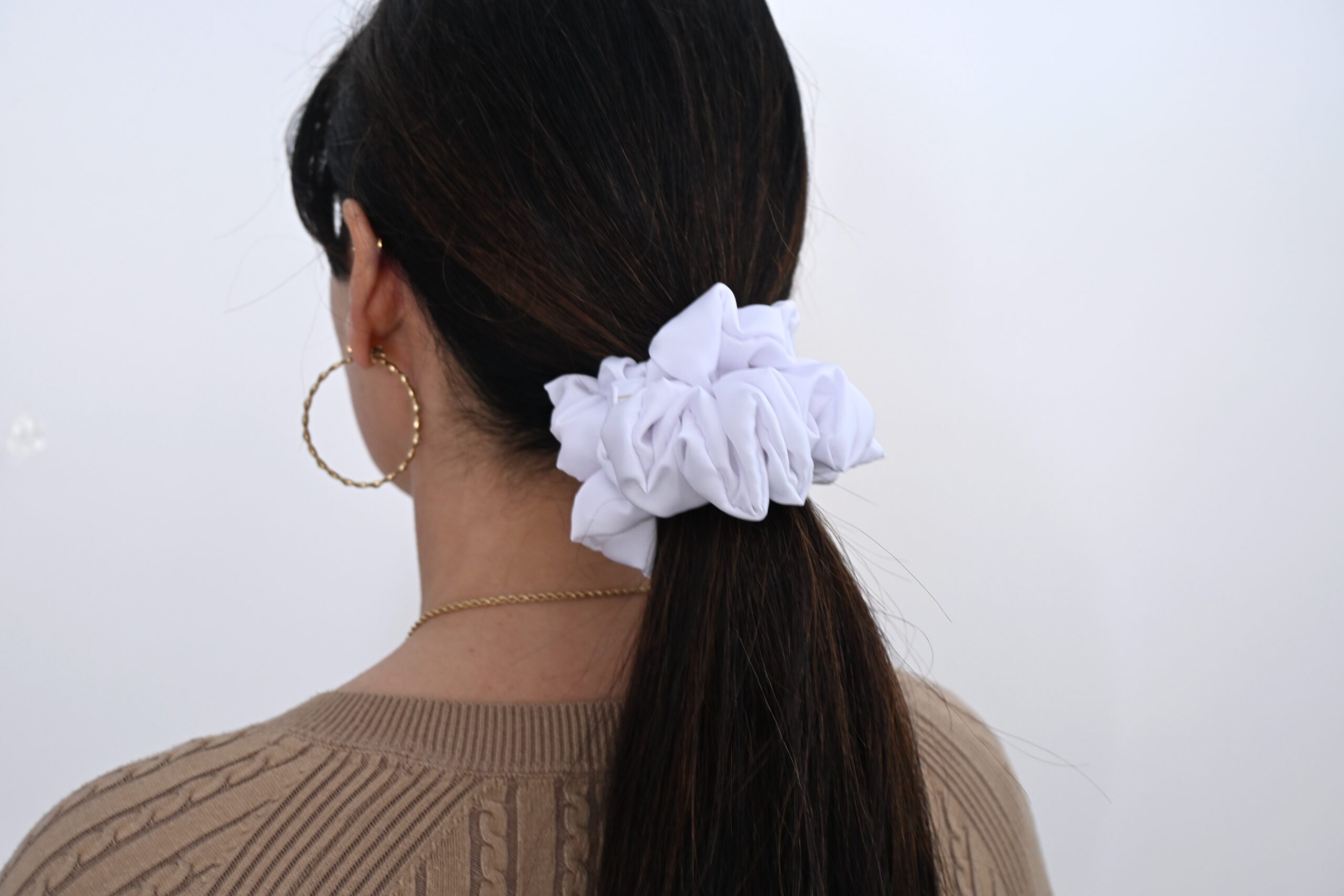 Scrunchie Biała Satyna jedwabna Standard - obrazek 2