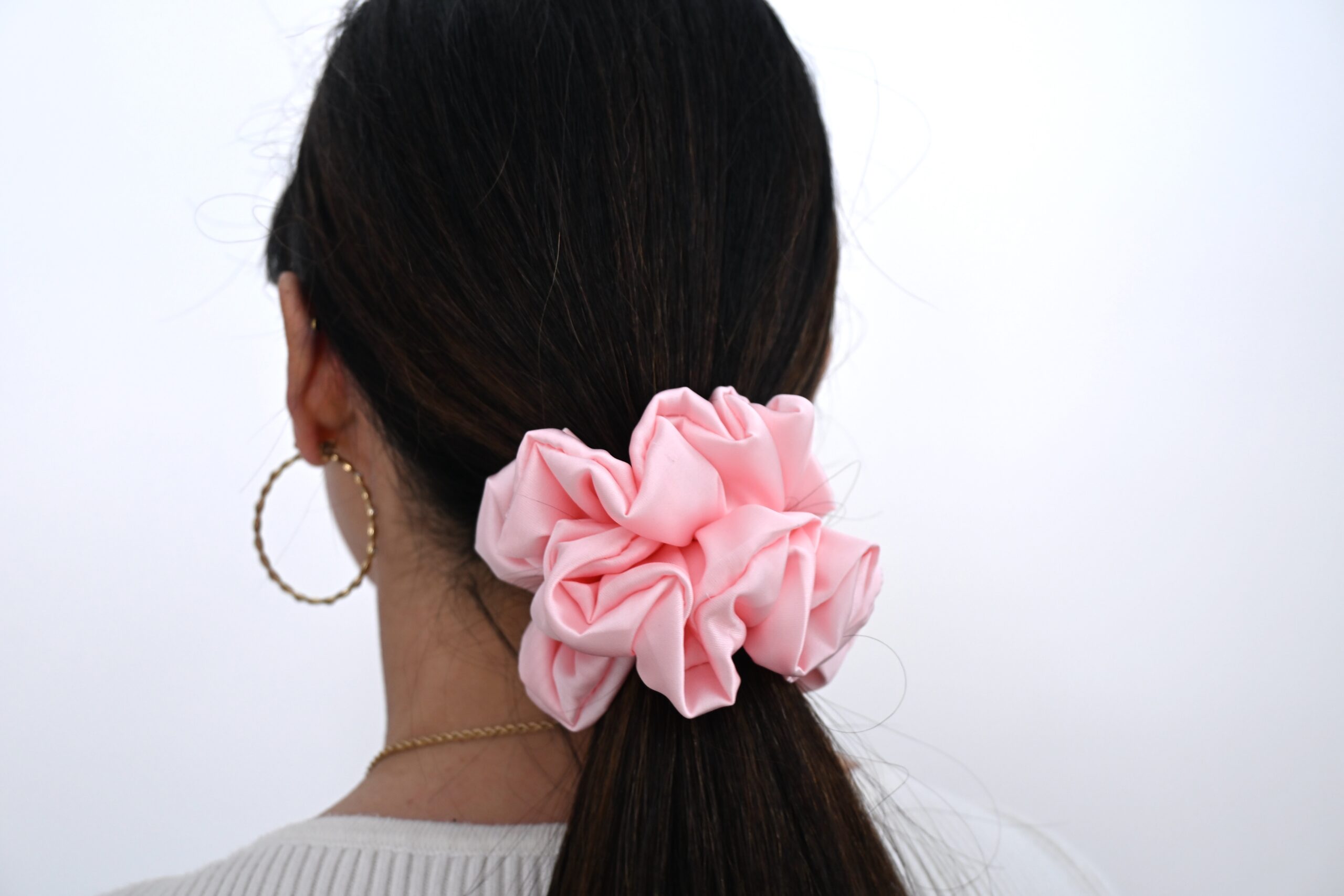 Scrunchie Jasny róż Satyna jedwabna Duża - obrazek 2